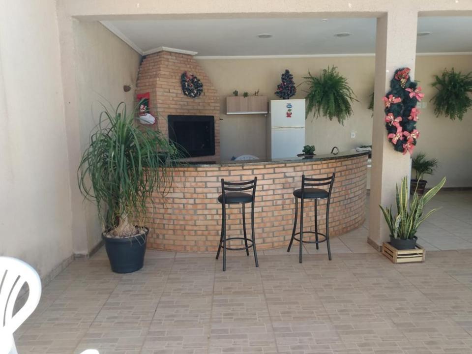 Edicula Com Um Quarto Banheiro E Piscina E Lazer Foz do Iguaçu Buitenkant foto