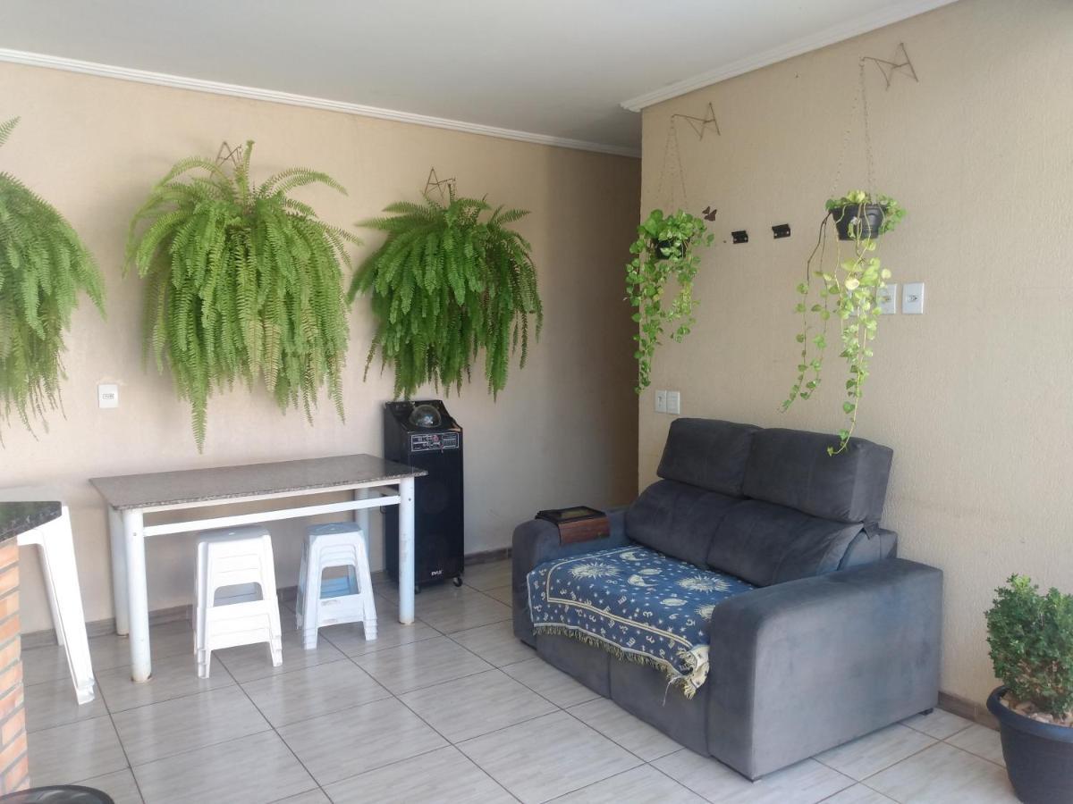 Edicula Com Um Quarto Banheiro E Piscina E Lazer Foz do Iguaçu Buitenkant foto